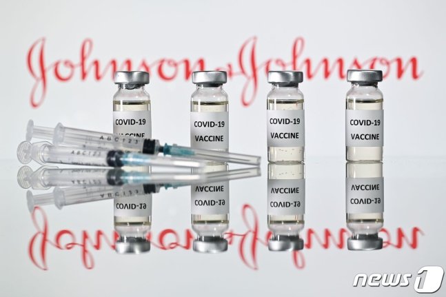 민방위 얀센 얀센 백신