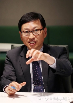 김홍진 동화기업 사장 인터뷰 /사진=김휘선 기자 hwijpg@