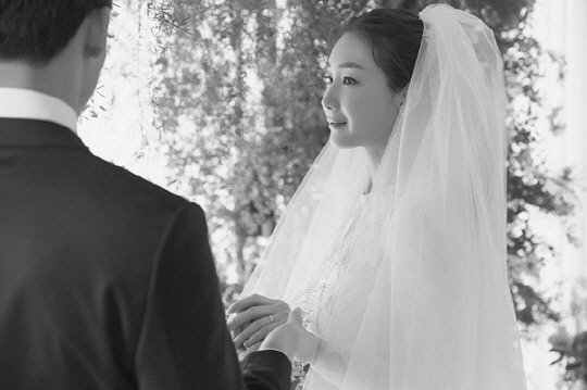 배우 최지우 웨딩 화보/사진제공=YG엔터테인먼트