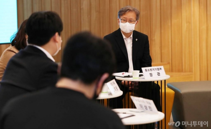 권칠승 중기부 장관, 청년 창업가 3인 좌담회 /사진=김휘선 기자 hwijpg@