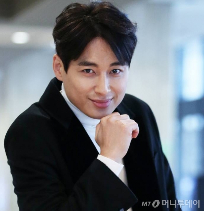 가수 겸 배우 이지훈/사진=머니투데이 DB /사진=김휘선 기자 hwijpg@