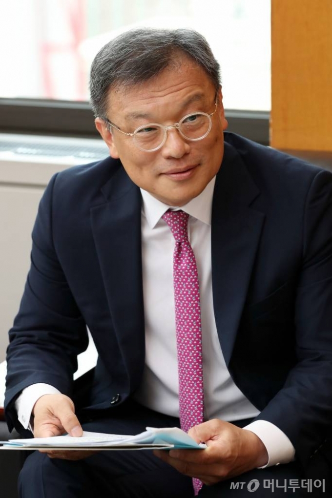 24일 서울 여의도 한국거래소에서 진행된 김학균 한국거래소 코스닥시장위원장-장경호 코스닥협회장 좌담회. /사진=이기범 기자 leekb@