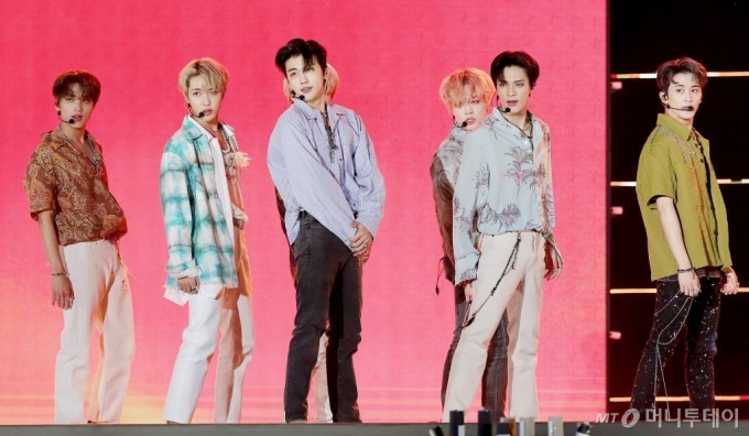 그룹 NCT DREAM(NCT드림)이 26일 오후 서울 마포구 성산동 서울월드컵경기장에서 진행된 '제27회 드림콘서트'에서 멋진 무대를 선보이고 있다. 2021.06.26 /사진=김창현 기자 chmt@