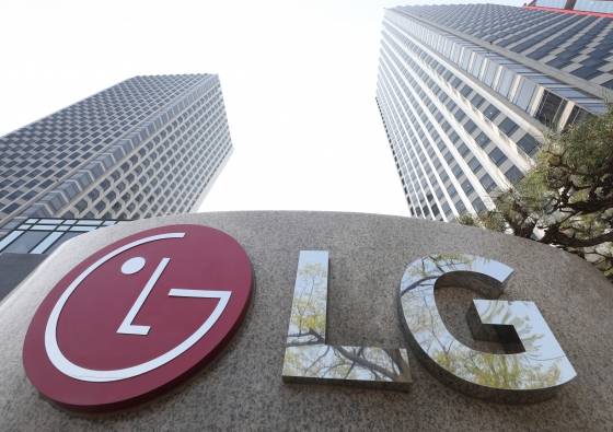 25년까지 10조 붓는다···배터리 떼 낸 LG화학의 '승부수'