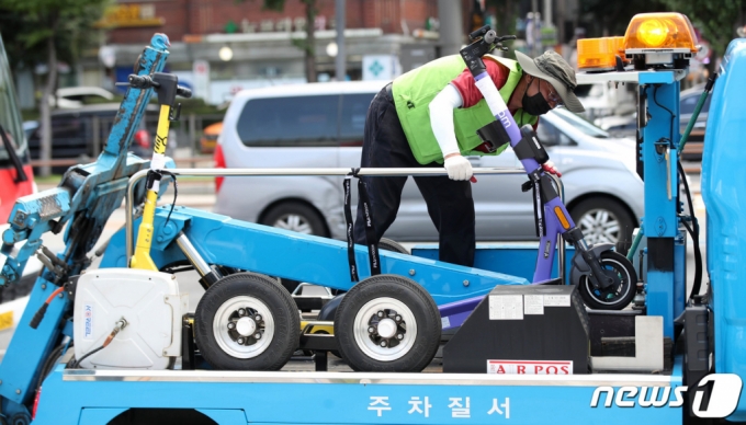 킥라니' 단속 강화에 공유킥보드 업계, 전기자전거로 갈아탄다 - 머니투데이 킥라니' 단속 강화에 공유킥보드 업계, 전기자전거로 갈아탄다 - 머니투데이
