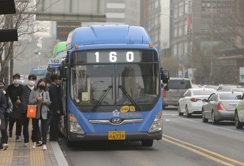 오늘 마포대교 무지개 예쁘죠? 버스 좀 세울게요