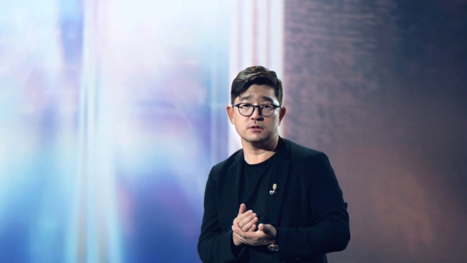 "웹툰아닌 영화보는 느낌"...카카오웹툰의 UX 혁신