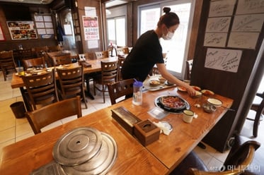 깊어지는 자영업자의 한숨