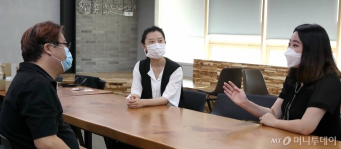 서울 마포구 프론트원에서 진행된 (왼쪽부터)정지훈 박사, 박지은 펄스나인 대표, 김가현 뉴즈 대표 간담회 /사진=이기범 기자 leekb@