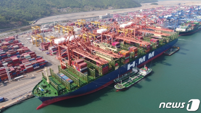 HMM�� �����ִ�Ը� �����̳ʼ� '����ö�ȣ'. /����=����1