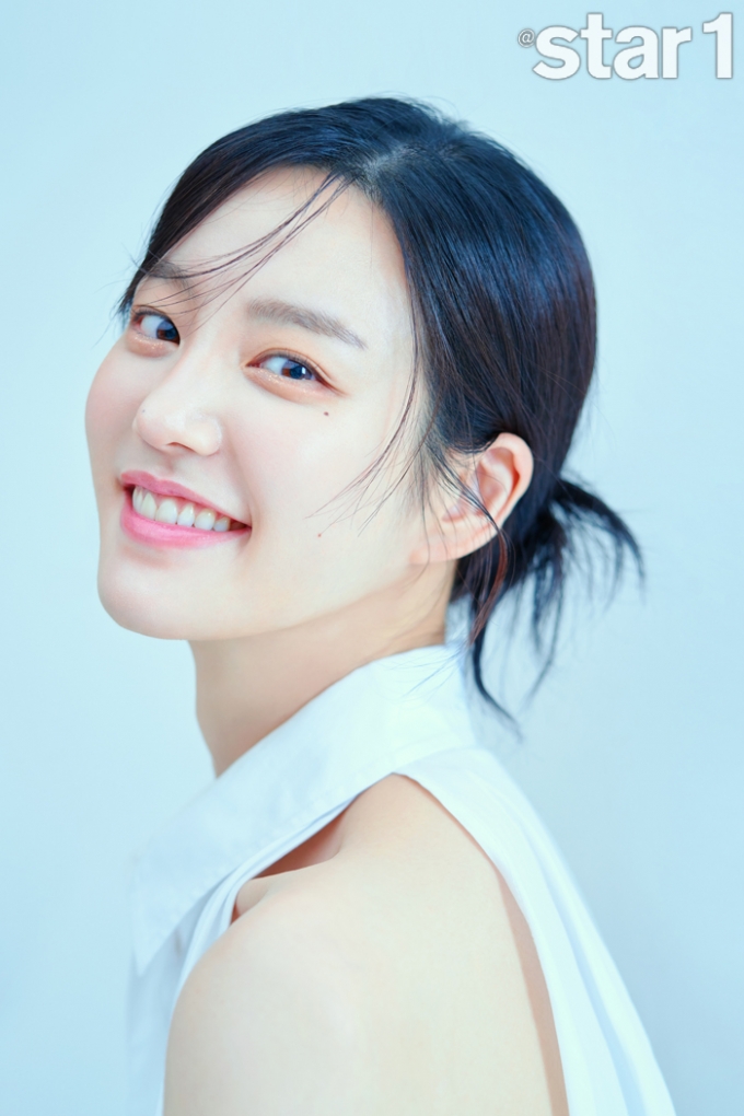 이유비, 어깨 드러낸 튤 드레스 '찰떡 소화'…청순미의 끝