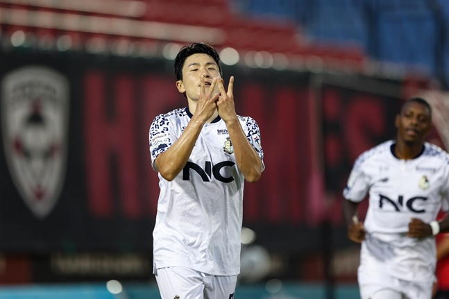 서울 이랜드 김인성. /사진=한국프로축구연맹