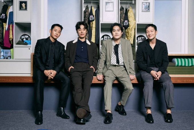 배우 정해인, 구교환, 김성균, 손석구가 25일 오전 온라인으로 진행된 넷플릭스 오리지널 'D.P' 제작발표회에 참석해 포즈를 취하고 있다. /사진제공 = 넷플릭스 /사진=김창현 기자 chmt@