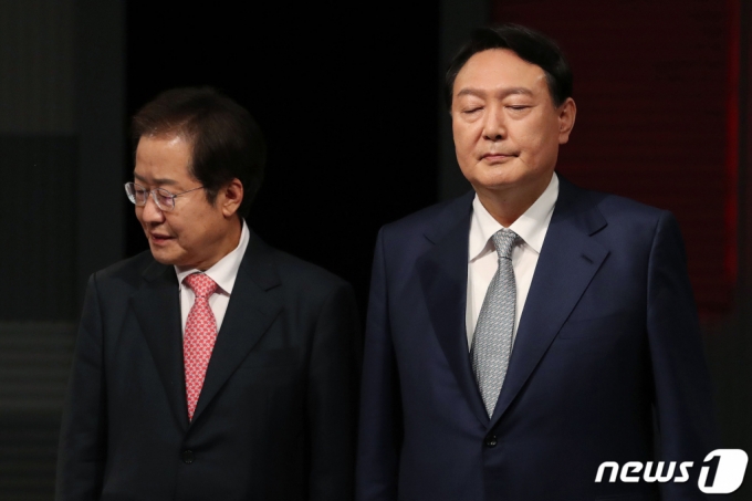 윤석열 '4연패 주역'에 발끈한 홍준표 윤석열 '4연패 주역'에 발끈한 홍준표