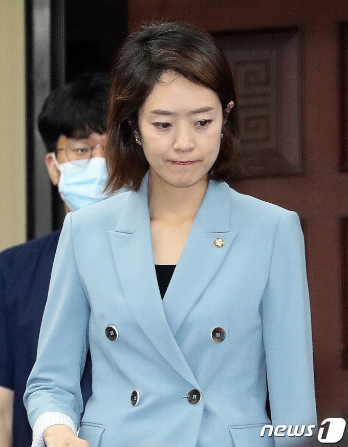 고민정 고민정