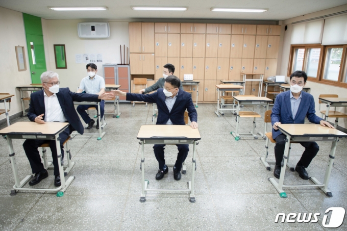 국가직 7급 889명 합격…50대 1명도 최종 문턱 넘었다 - 머니투데이 국가직 7급 889명 합격…50대 1명도 최종 문턱 넘었다 - 머니투데이