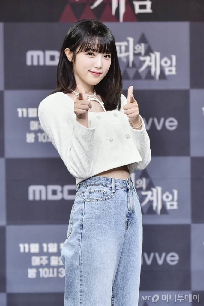 재벌 회장이 뒤 봐줬다"…A씨로 지목된 최예나 "루머 법적 대응" - 머니투데이