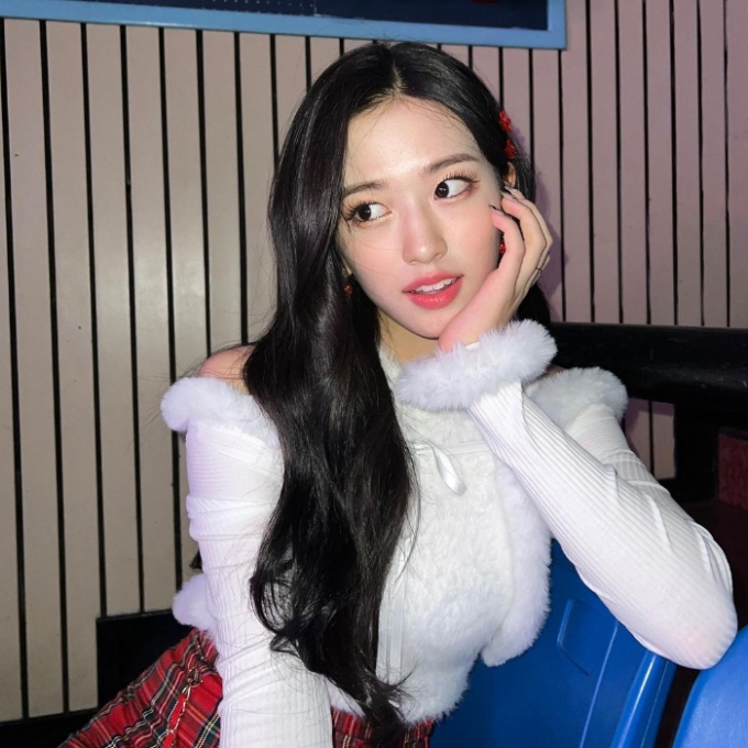 아이브 유진, 안경 벗으려 눈수술…안경 쓴 외모, 같은 사람 맞아? - 머니투데이