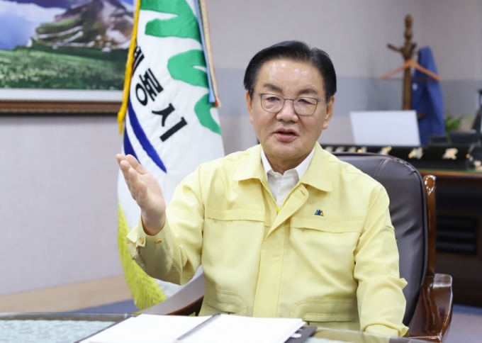 최홍묵 계룡시장/사진제공=계룡시