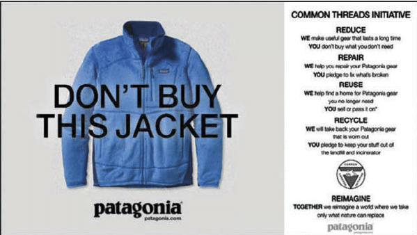 2011년 파타고니아의 뉴욕타임스 광고. '이 재킷을 사지 마세요'(Don't buy this jacket) 문구가 눈에 띈다. 