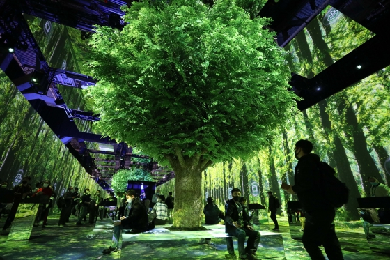  ִ ڡ(IT) ȸ CES 2022  5(ð) ̱ ׹ٴ 󽺺̰Ž ǼͿ õ SK׷ ν  Ʈ  (Tree of Life)  ִ./=1