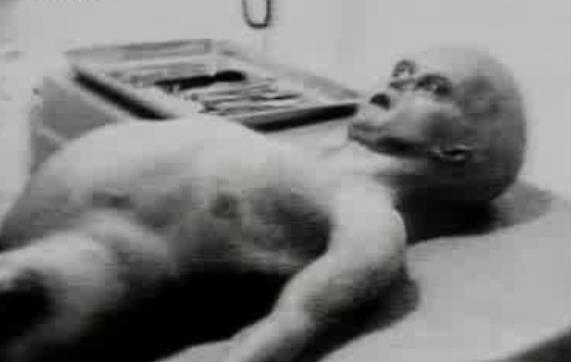 UFO, 외계인을 얘기할 때 바이블처럼 등장하는 로스웰 사건 속 외계인.