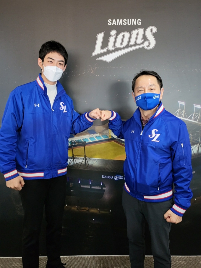 오피셜] 구자욱, 5년 총액 120억 다년 계약 잭팟 "삼성 떠난다는 생각 안했다" - 머니투데이