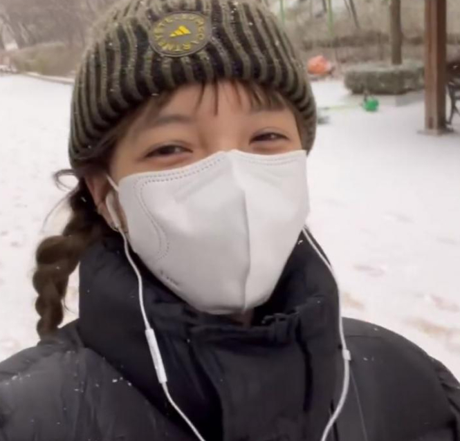 지민이 최근 자신의 인스타그램을 통해 공개한 근황/사진=지민 인스타그램 캡처