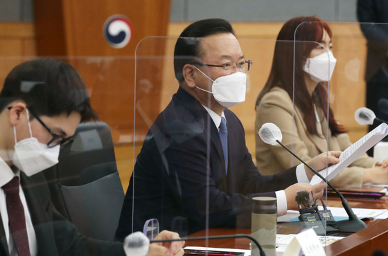 김부겸 국무총리가 14일 오후 서울 종로구 정부서울청사 별관에서 열린 제6차 청년정책조정위원회를 주재하며 발언 하고 있다. /사진=뉴스1  