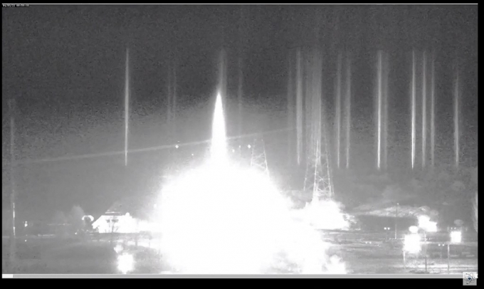 4일(현지시간) 우크라이나 자포리자 원자력청 폐쇄회로영상(CCTV)에 포착된 화재 장면. /사진=AFP
