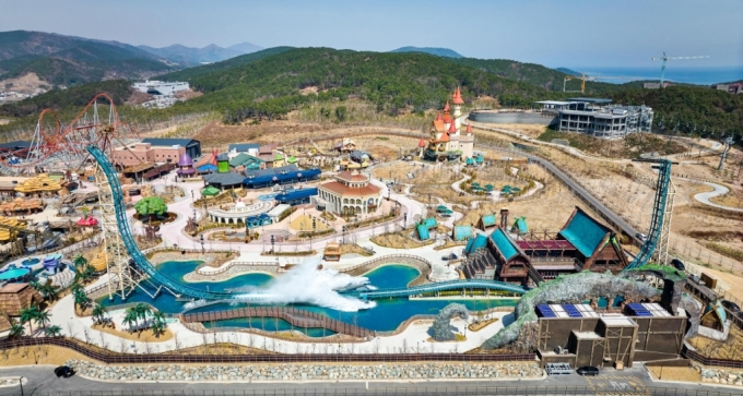 오는 3월 31일 개장하는 총 15만8000㎡(4만8000여평) 규모의 롯데월드 어드벤처 부산 전경. /사진제공=롯데월드ㅊ