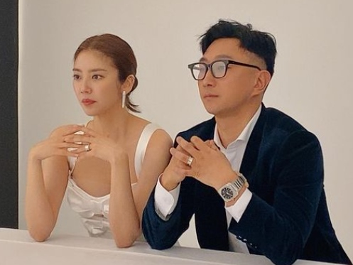 손담비, 김보름 껴안고 환한 미소…♥이규혁 동료와도 절친 인증 - 머니투데이 손담비, 김보름 껴안고 환한 미소…♥이규혁 동료와도 절친 인증 - 머니투데이
