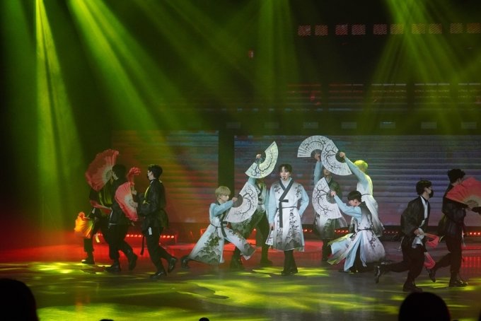 원어스, 日 도쿄 단독 콘서트 성료 '2년만에 관객과의 대면'