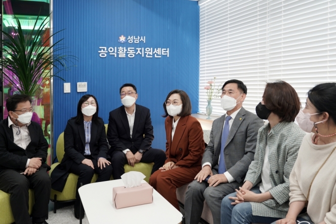 사진=성남시 공익활동지원센터가 27일 수정구 태평로 185 대동빌딩 3층에 문을 열었다./사진제공=성남시