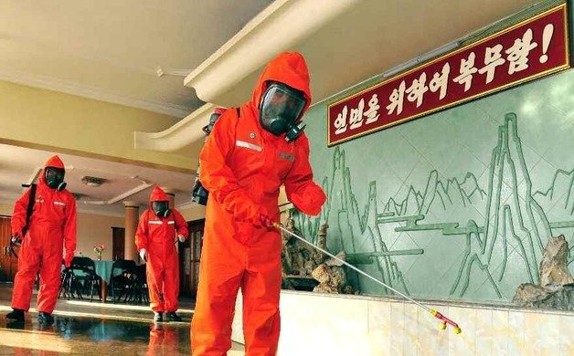 (평양 노동신문=뉴스1) = 북한은 15일 코로나19(신종 코로나바이러스 감염증) 관련 전국에서 총 39만2920여 명의 신규 유열자(발열자)가 새로 발생했으며 8명이 사망했다고 노동당 기관지 노동신문이 16일 보도했다. 이로써 북한이 코로나19 관련 집계를 시작한 지난 4월 말부터 누적 발열자는 121만3550여 명이 됐다.     [국내에서만 사용가능. 재배포 금지. DB 금지. For Use Only in the Republic of Korea. Redistribution Prohibited]  rodongphoto@news1.kr  