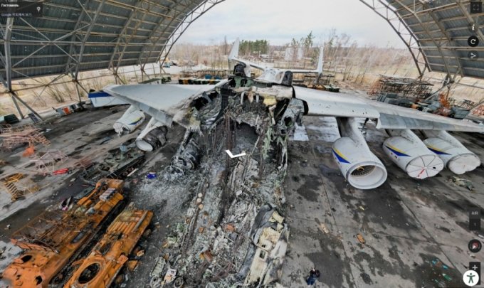  호스토멜 공항에 파괴된 채 서 있는 &#039;세계 최대 수송기&#039; 안토노프 AN-225 므리야 /사진=가상 전쟁 기억 박물관 갈무리 (https://kyivregiontours.gov.ua/en/war) 