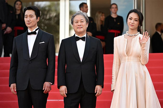(왼쪽부터)배우 박해일, 영화감독 박찬욱, 배우 탕웨이./AFPBBNews=뉴스1 