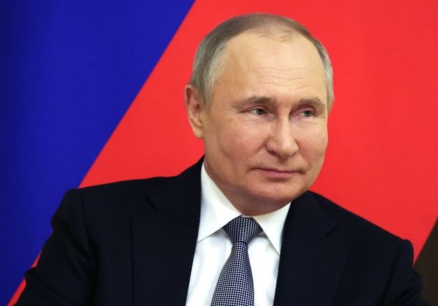 (모스크바 AFP=뉴스1) 우동명 기자 = 블라디미르 푸틴 러시아 대통령이 19일(현지시간) 모스크바 외곽의 노보 오가르요보 관저에서 니콜 파쉬냔 아르메니아 총리와 회담을 하고 있다.  (C) AFP=뉴스1  