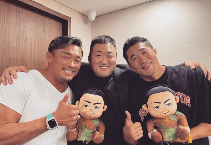 마동석·김동현·추성훈, 상남자들의 모임…보기만 해도 든든 - 머니투데이 마동석·김동현·추성훈, 상남자들의 모임…보기만 해도 든든 - 머니투데이