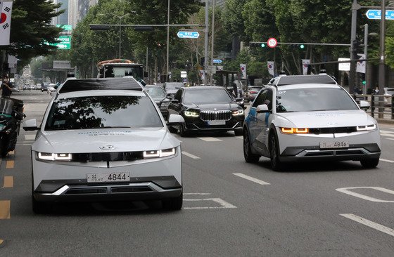지난 9일 오전 현대자동차의 자율주행 전기차 로보라이드가 서울 강남구 테헤란로에서 시범운행을 하고 있다. /사진=뉴스1   