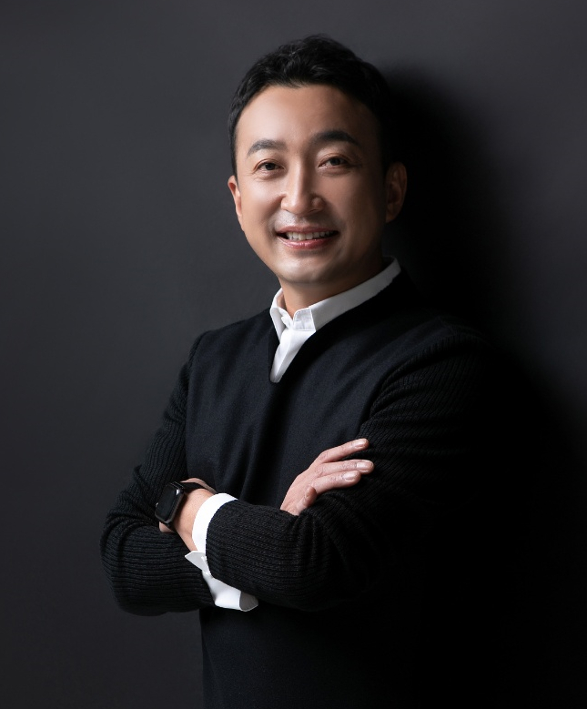 "사람 살리는 제품, 더 알리겠다"… 세일즈 뛰는 이사회 의장님