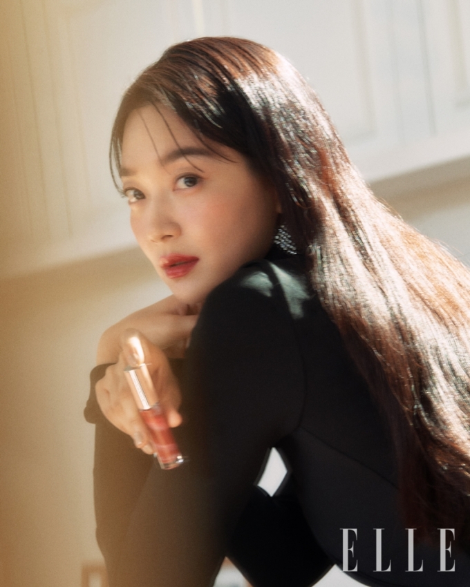 배우 신민아/사진제공=엘르(ELLE)