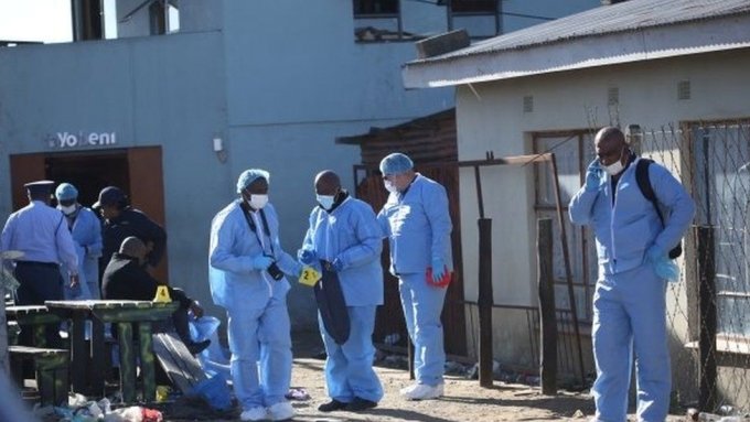 남아프리카공화국 남부 소도시의 한 술집에서 10대 청소년 등 22명이 집단 사망하는 일이 발생했다. /사진=로이터