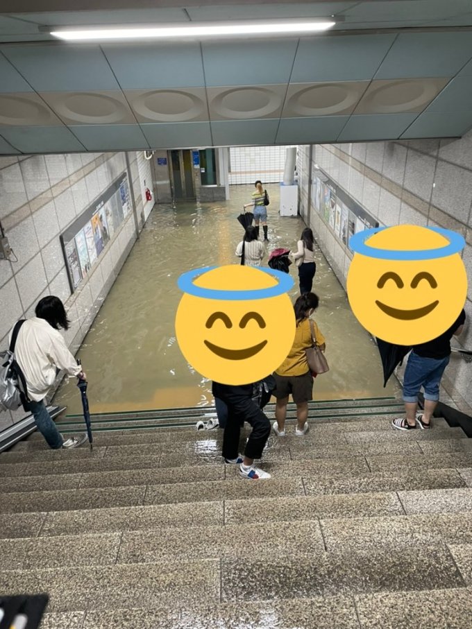 1호선 세류역 지하통로/ 사진=트위터