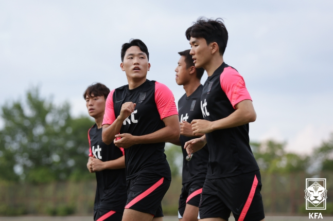 17일 일본 도요타시티스포츠파크볼게임그라운드에서 동아시안컵 대비 훈련을 진행 중인 선수들. /사진=대한축구협회