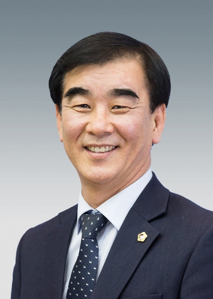 염종현 경기도의회 신임 의장