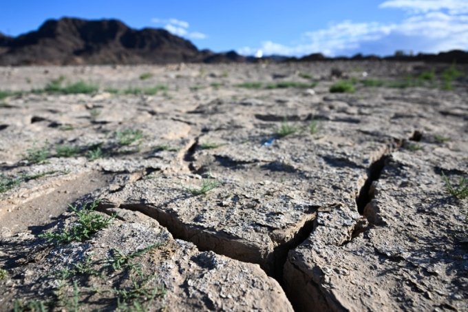 가뭄으로 바닥을 드러낸 미국 최대 인공 저수지 미드호 /AFPBBNews=뉴스1