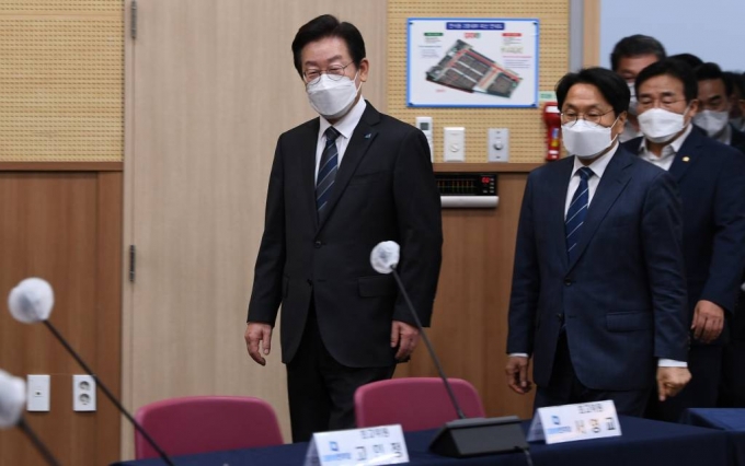 이재명 소환 통보에 野 이재명 소환 통보에 野