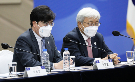 (부산=뉴스1) 안은나 기자 = 공영운 현대차그룹 사장이 31일 부산항국제전시컨벤션센터에서 열린 2030부산엑스포 유치지원위 전략회의 및 민간위 출범식에서 발언하고 있다. 대통령실사진기자단 2022.5.31/뉴스1