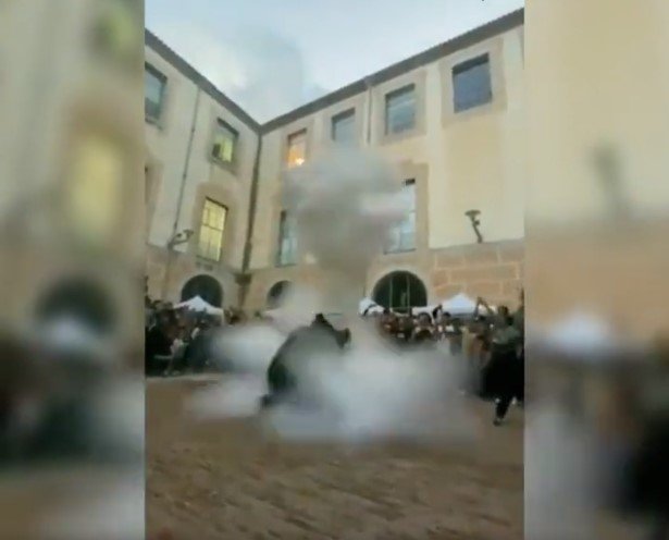 지난달 30일 스페인 지로나대학교에서 열린 과학 축제에서 발생한 폭발 사고 /사진=BNN뉴스 트위터 
